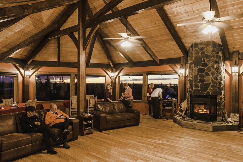 Nanuk Polar Bear Lodge. Jad Davenport photo.