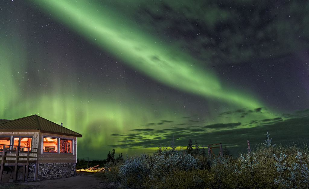 Northern lights over Nanuk Polar Bear Lodge.